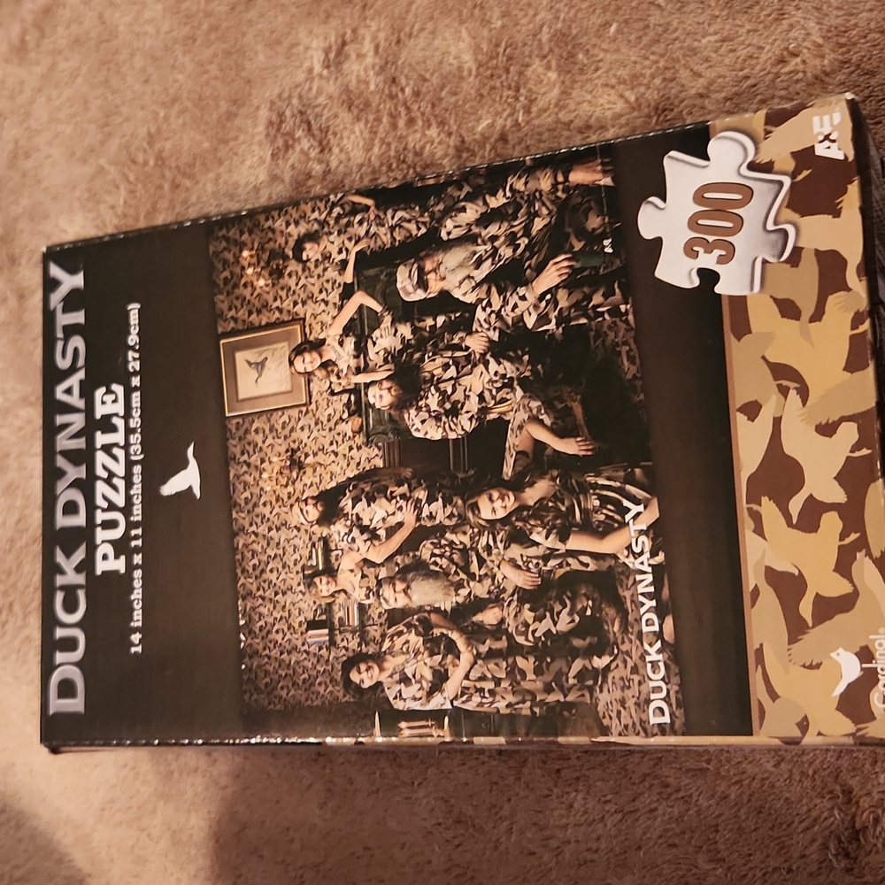 Duck DYNASTY 300 Piece Puzzle